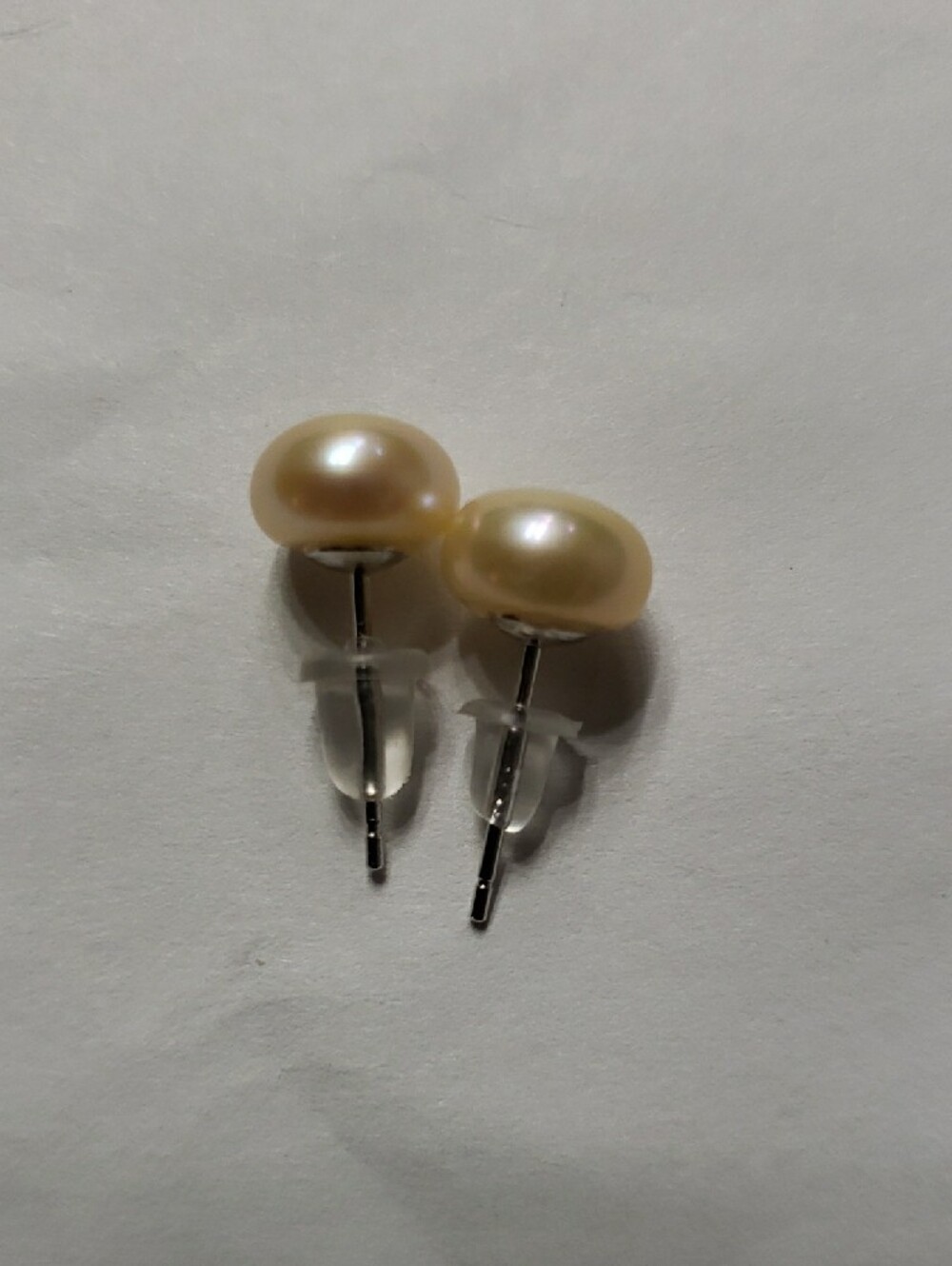 NWOT Gold/Off White Pearl Stud Earrings - Classic Women Jewelry - Picture 3 of 5